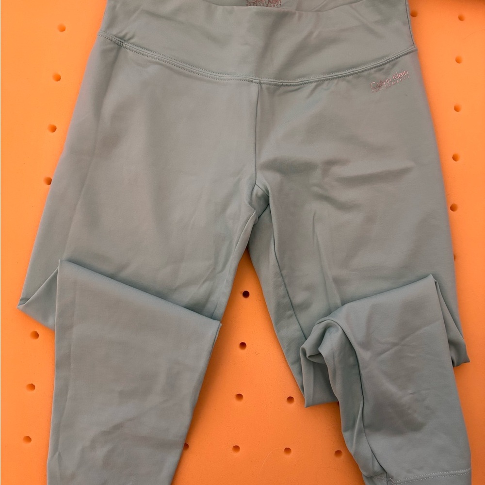 Calvin Klein women’s Mint Green Athletic Leggings